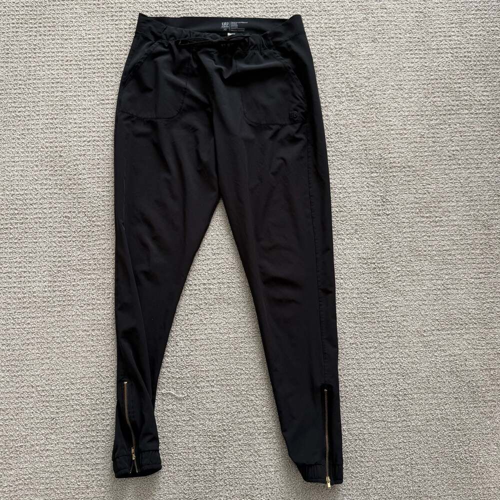 Albion Fit Jetsetter Ankle Zip Jogger Pants in Black XS tall